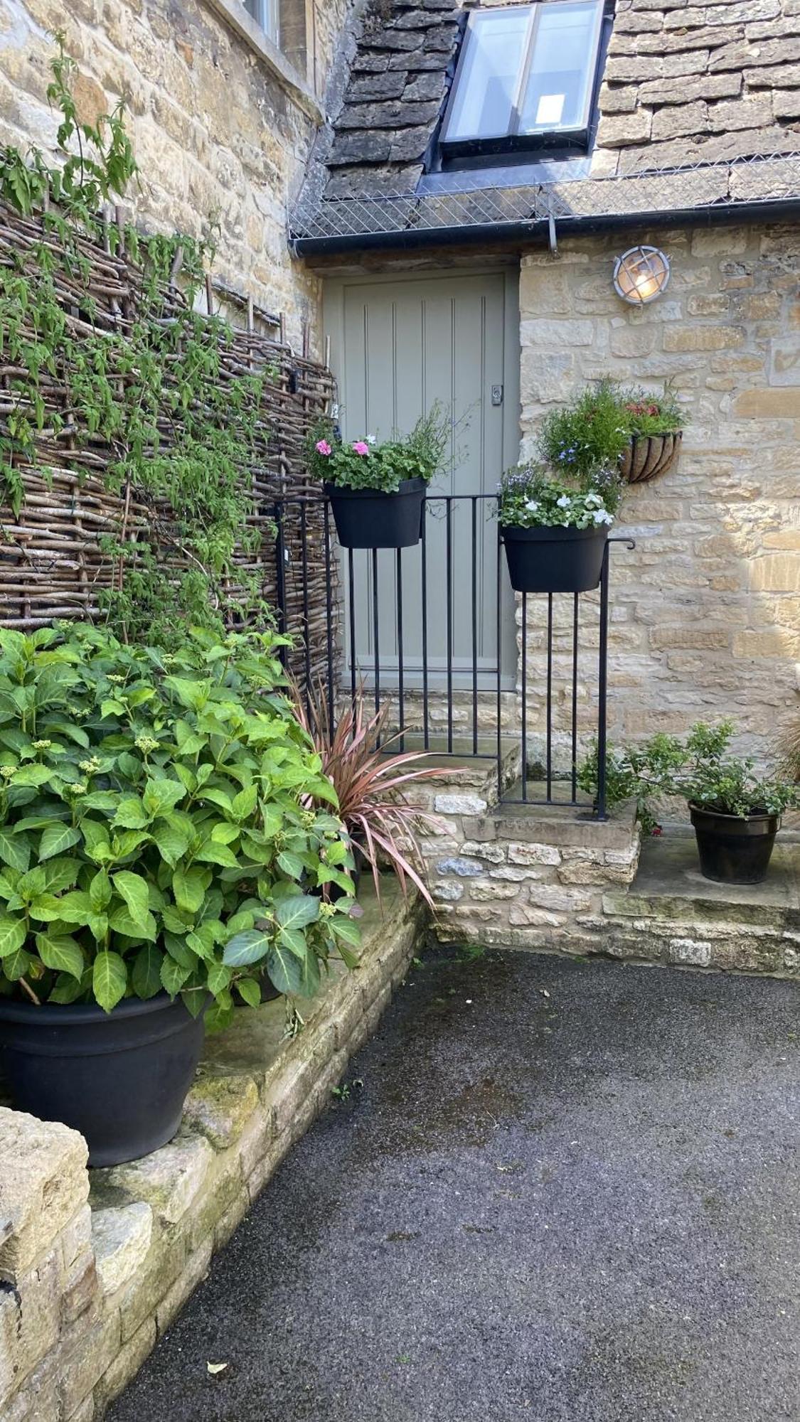 Priory Tearooms Burford With Rooms Exteriör bild