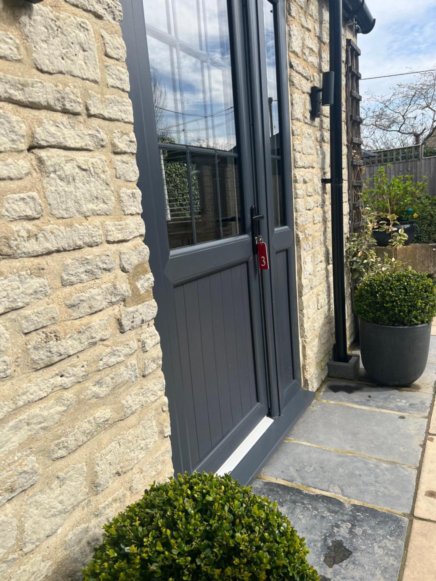 Priory Tearooms Burford With Rooms Exteriör bild