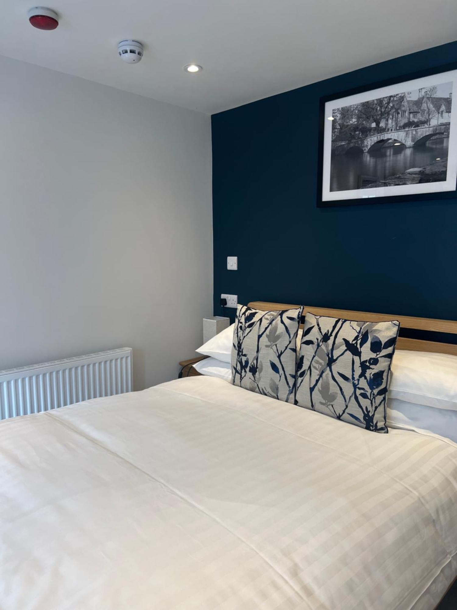 Priory Tearooms Burford With Rooms Exteriör bild