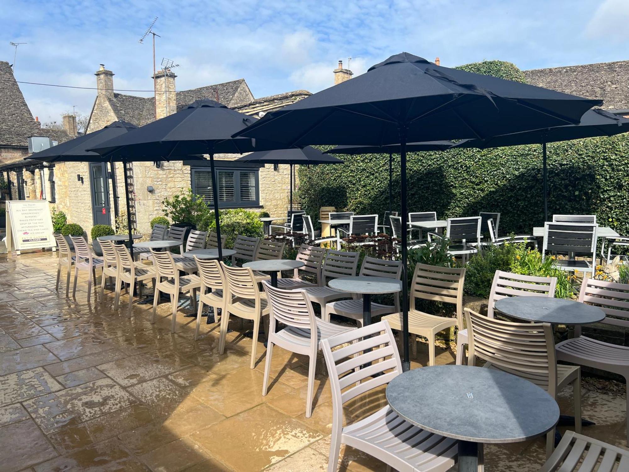 Priory Tearooms Burford With Rooms Exteriör bild
